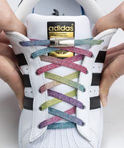 Flat shoelaces with magnetic closure
